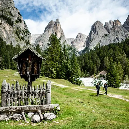 Otel Alpinhotel Vajolet - Adults Only Tires