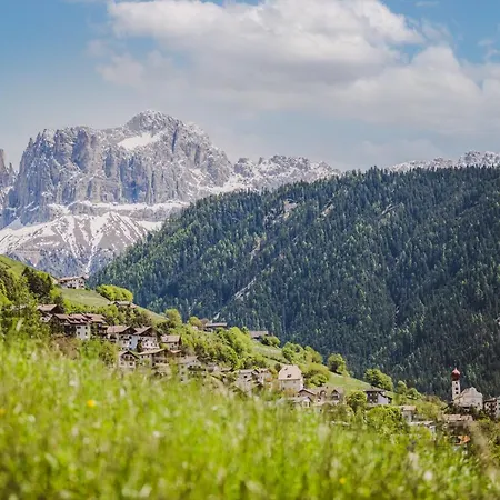 Alpinhotel Vajolet - Adults Only Tires