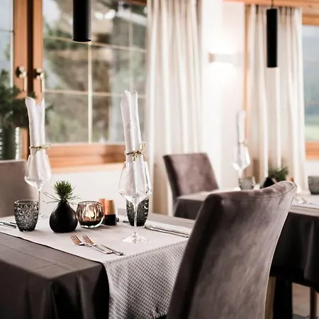 Otel Alpinhotel Vajolet - Adults Only Tires